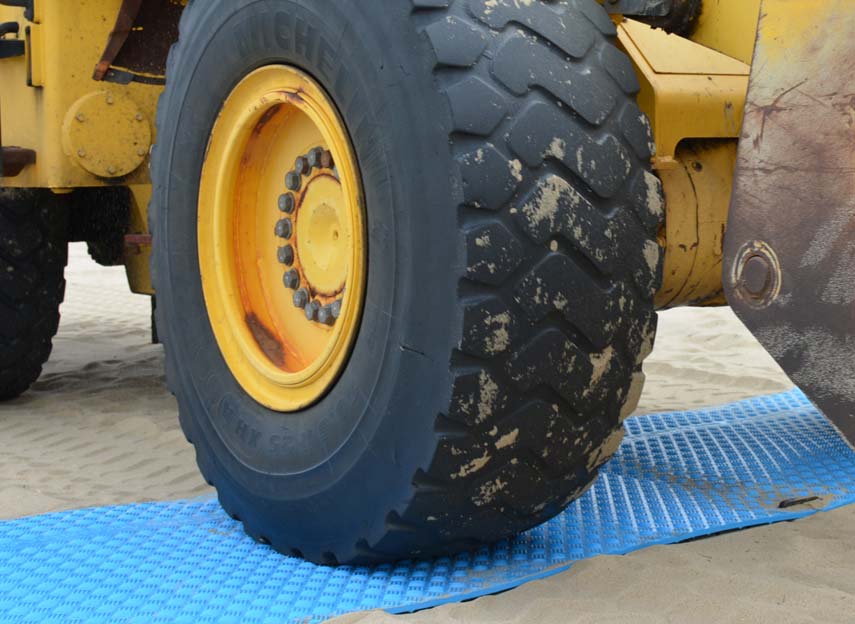 sandy surface access mats (1).jpg