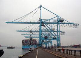 Portainer (gantry crane)