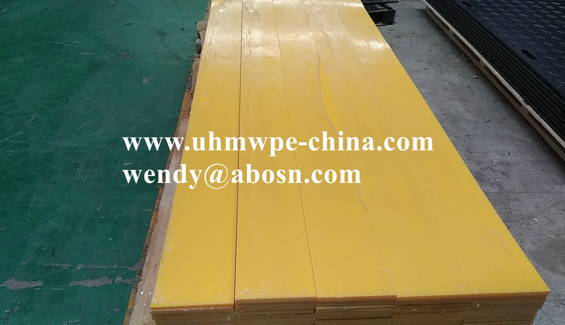 High Density Polyethylene HDPE Puck Board Sheet