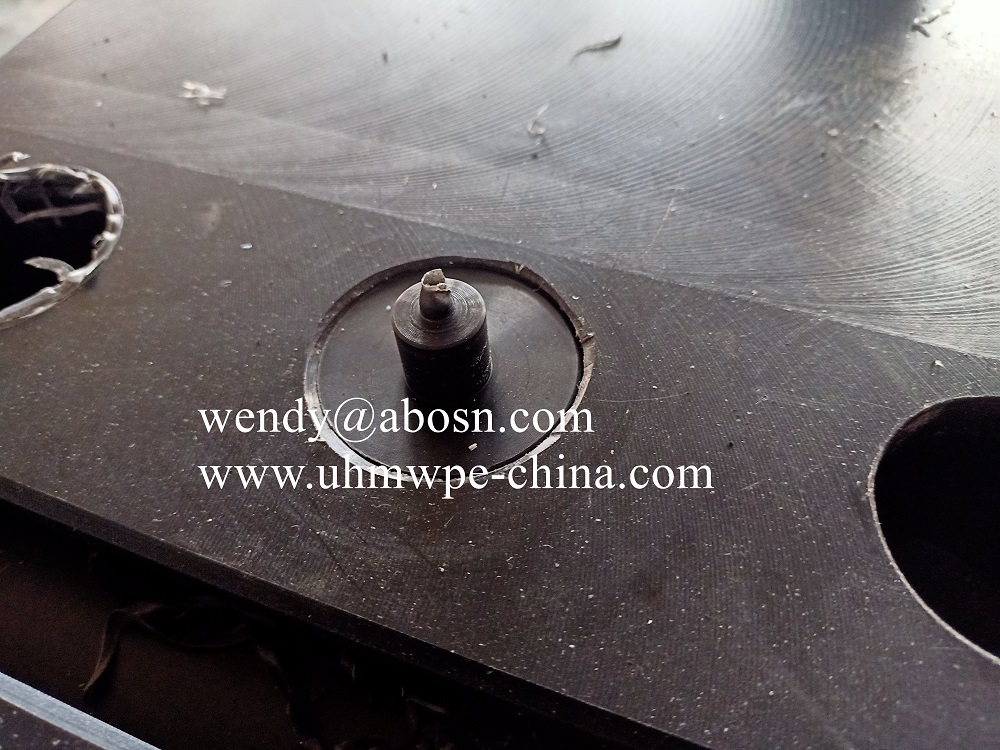 UHMWPE Plug for Lining