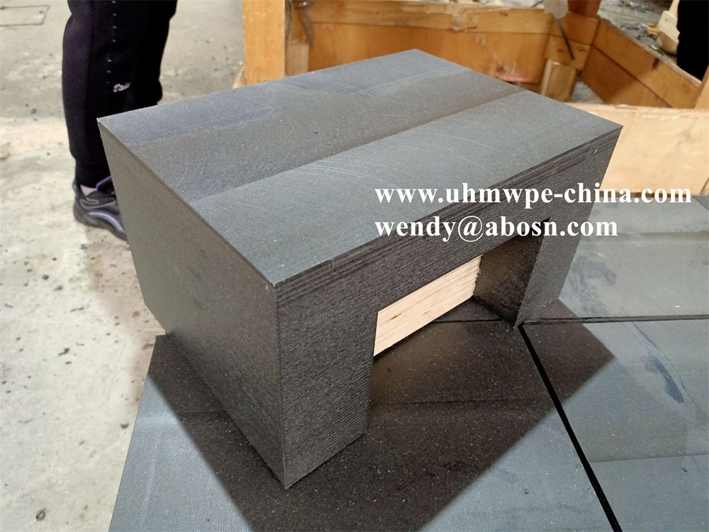 Low Temperature Resistant UHMWPE Component